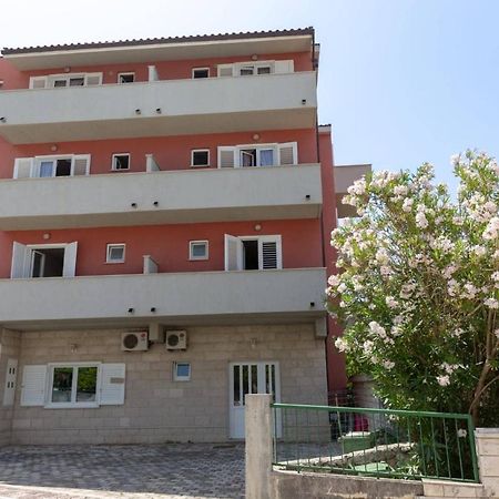 טוצפי Apartments Elena מראה חיצוני תמונה