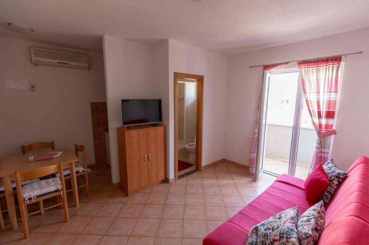 טוצפי Apartments Elena מראה חיצוני תמונה