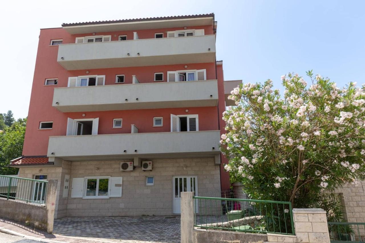 טוצפי Apartments Elena מראה חיצוני תמונה