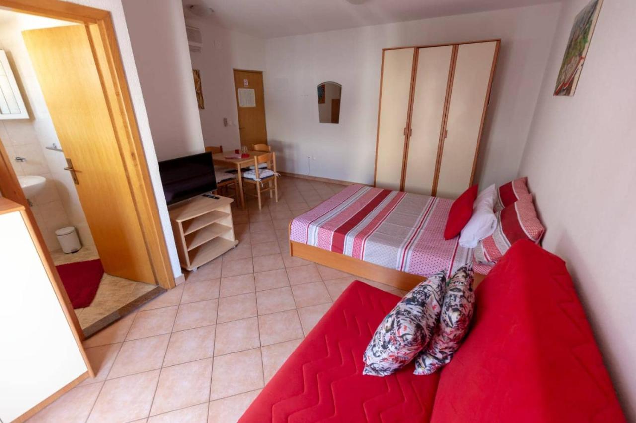 טוצפי Apartments Elena מראה חיצוני תמונה