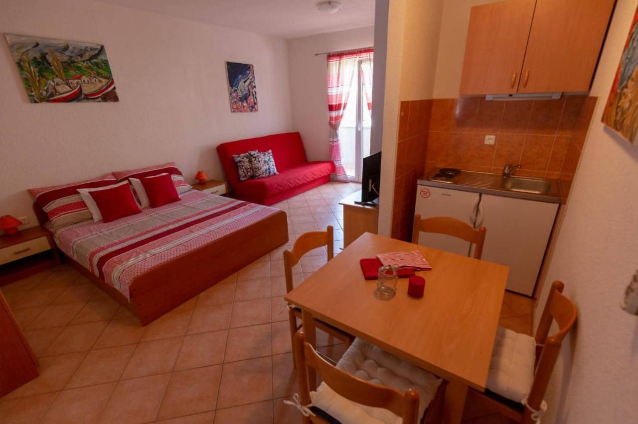 טוצפי Apartments Elena מראה חיצוני תמונה